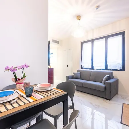 Guesthost - Piazza Garibaldi Lovely Flat Parma
