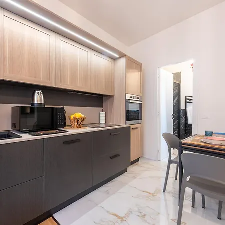 Apartman Guesthost - Piazza Garibaldi Lovely Flat Parma