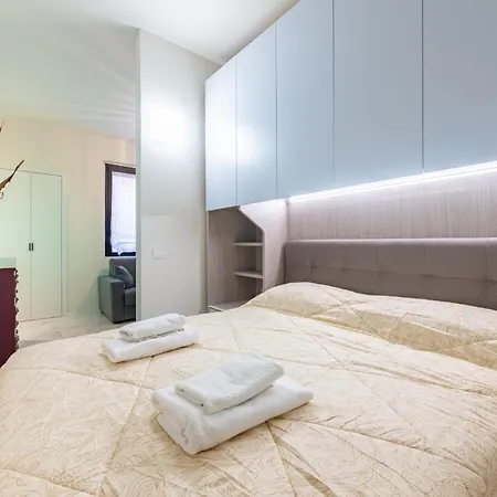 Apartamento Guesthost - Piazza Garibaldi Lovely Flat