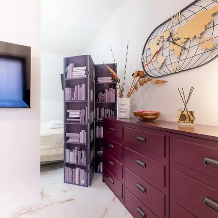 Guesthost - Piazza Garibaldi Lovely Flat * Parma