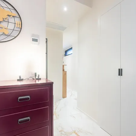 Guesthost - Piazza Garibaldi Lovely Flat Apartman Parma
